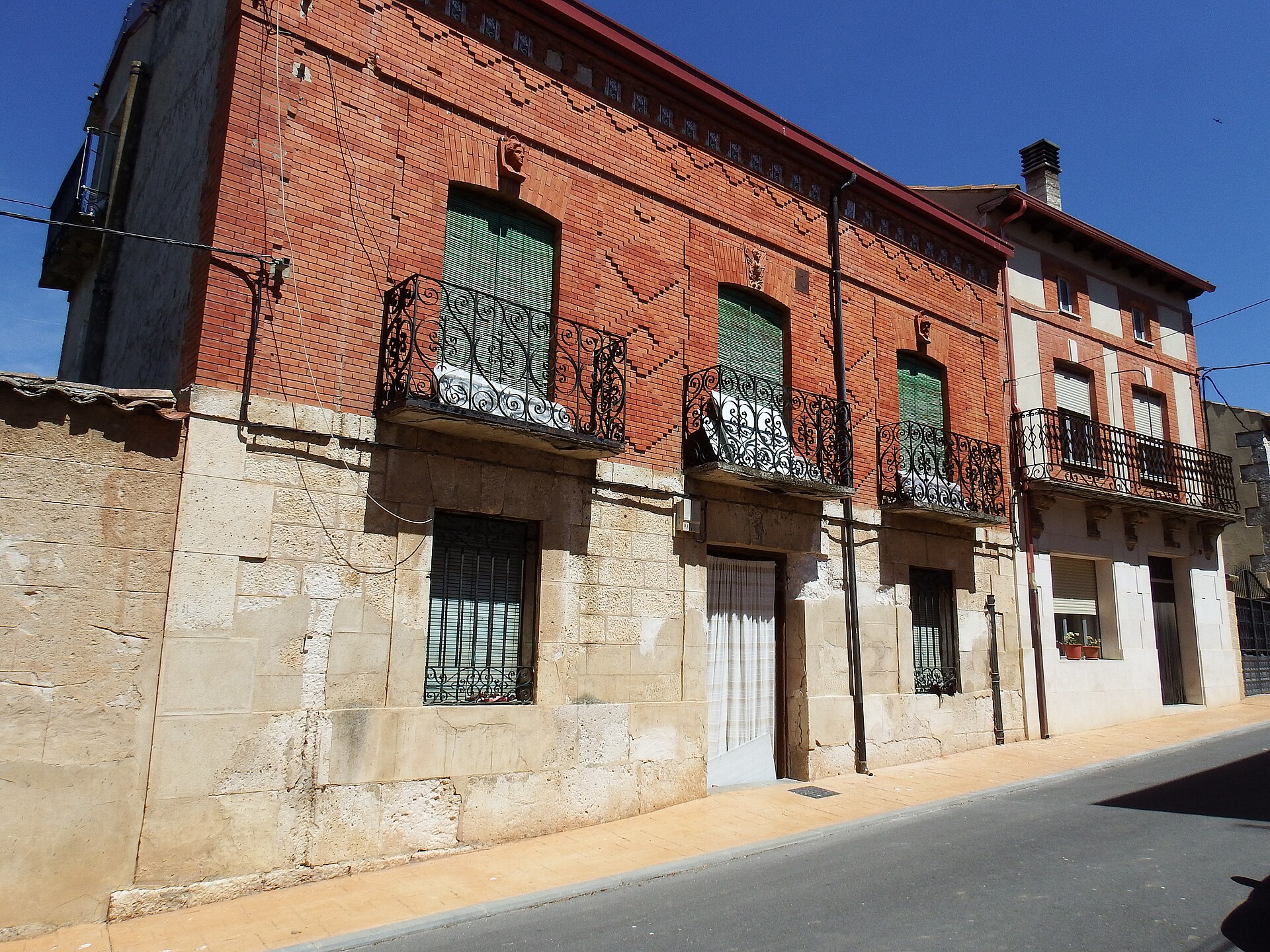Dónde hacer kayak cerca de Burgos: lugares y escapadas acuáticas